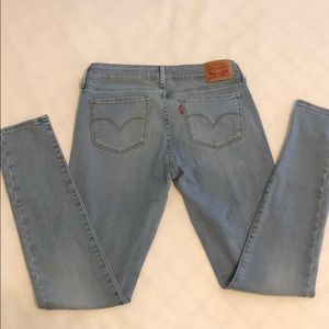 Levi’s 711 Skinny Jeans